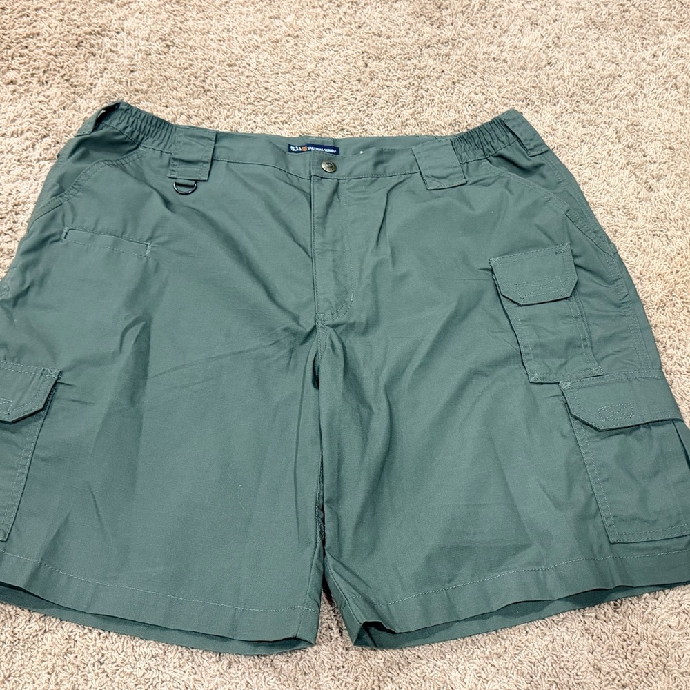 511 Tactical Shorts Mens 40 / 11 ins Green Cargo Pocket RipStop Utility NWOT